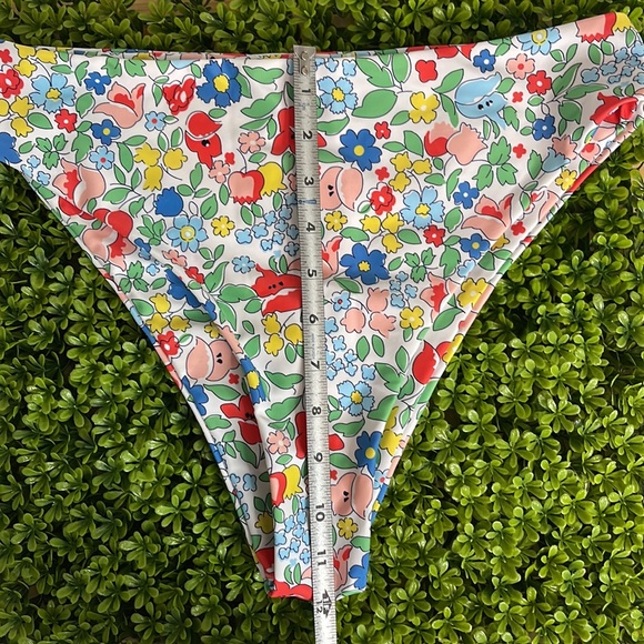 ๐ฅ 2/$20 White Floral Bikini Bottoms | Size Large - Picture 4 of 5
